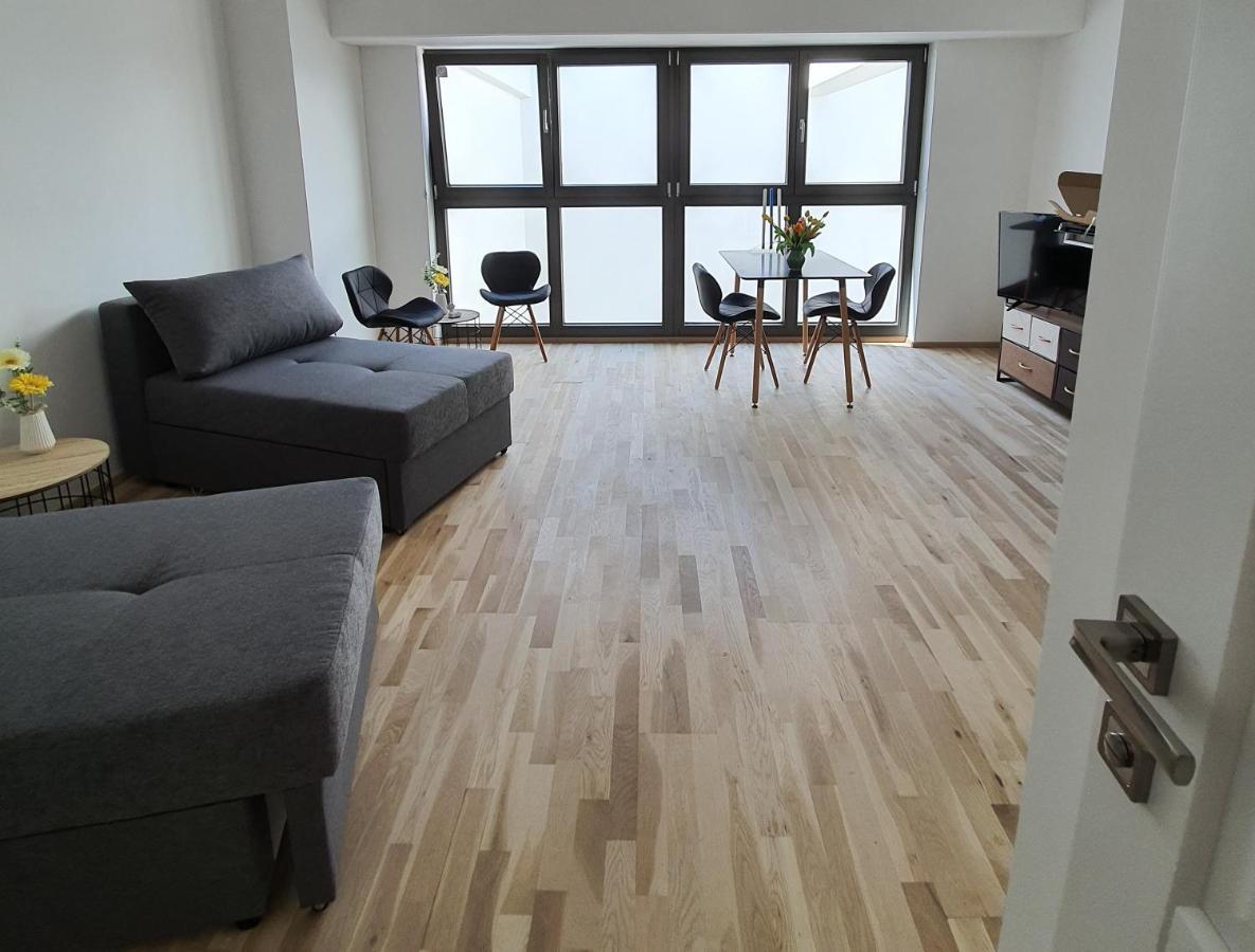 GreenPoint Appartement Wiener Neustadt Buitenkant foto